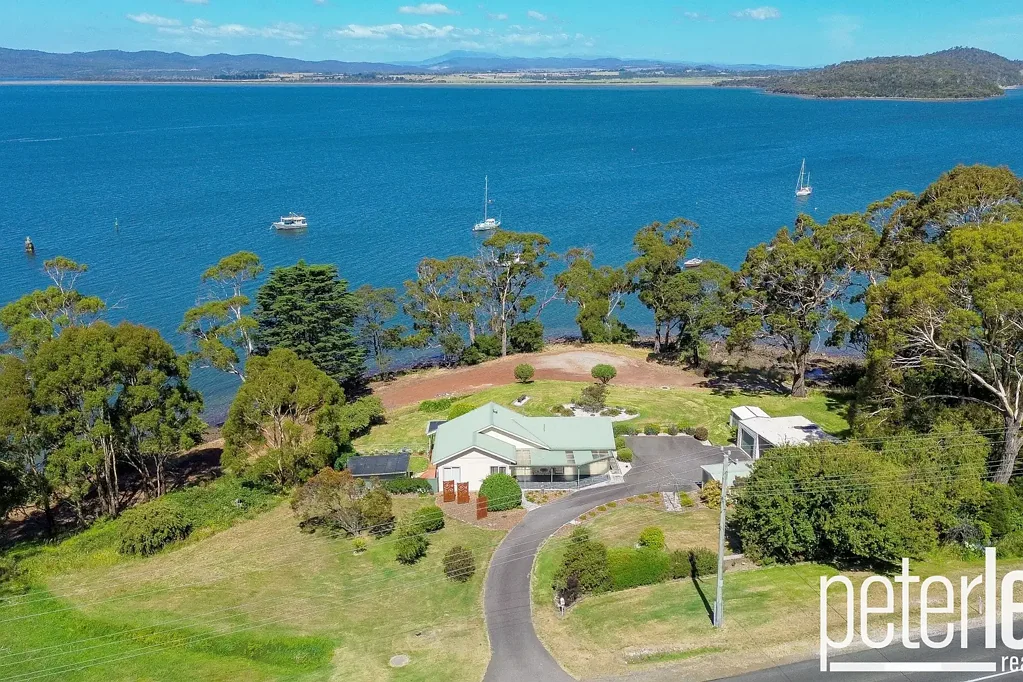 166 Flinders Street, Beauty Point, TAS 7270