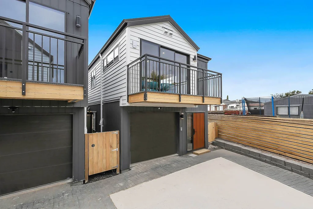 Ranui 4Kwarto Modern & Standalone Homes with Warranty