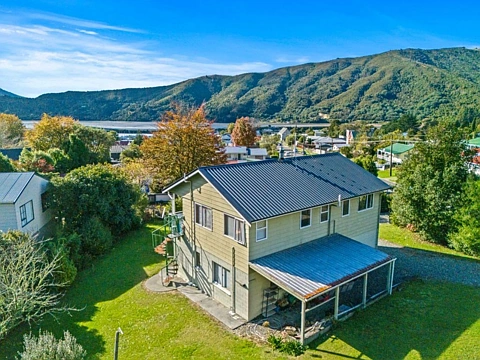Havelock 3房  Bay Views and Big Garaging!