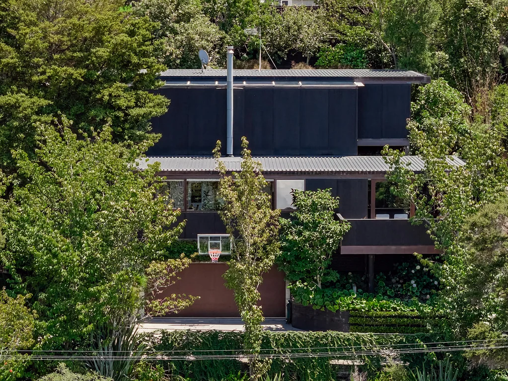 Remuera 4Moenga Designed to be different - DGZ 
