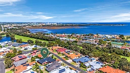 5 Birkdale Place, Pelican Point