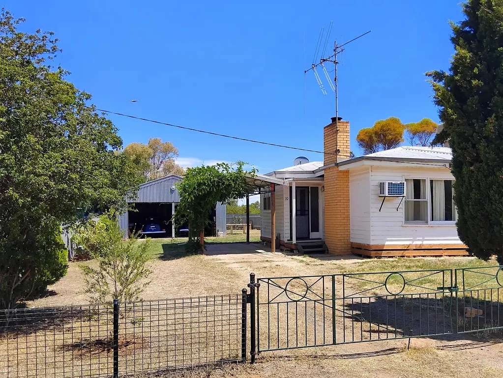 10 Meering Road, Quambatook, VIC 3540