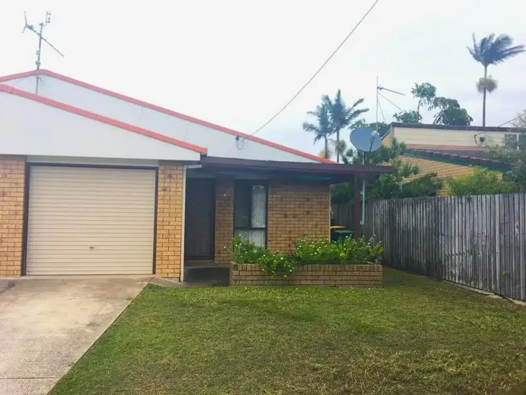 2 Bedroom House Near the Beach!