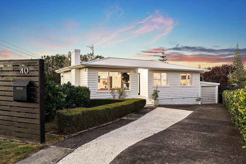 40 Fairclough Road, Beach Haven, North Shore City, Auckland