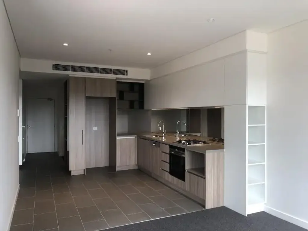 one bedroom + study arapetment!