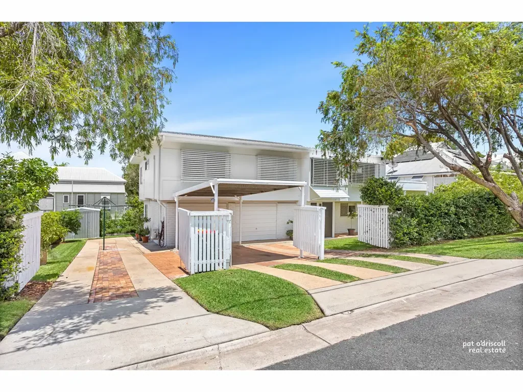 19 Cousins Street, The Range, QLD 4700