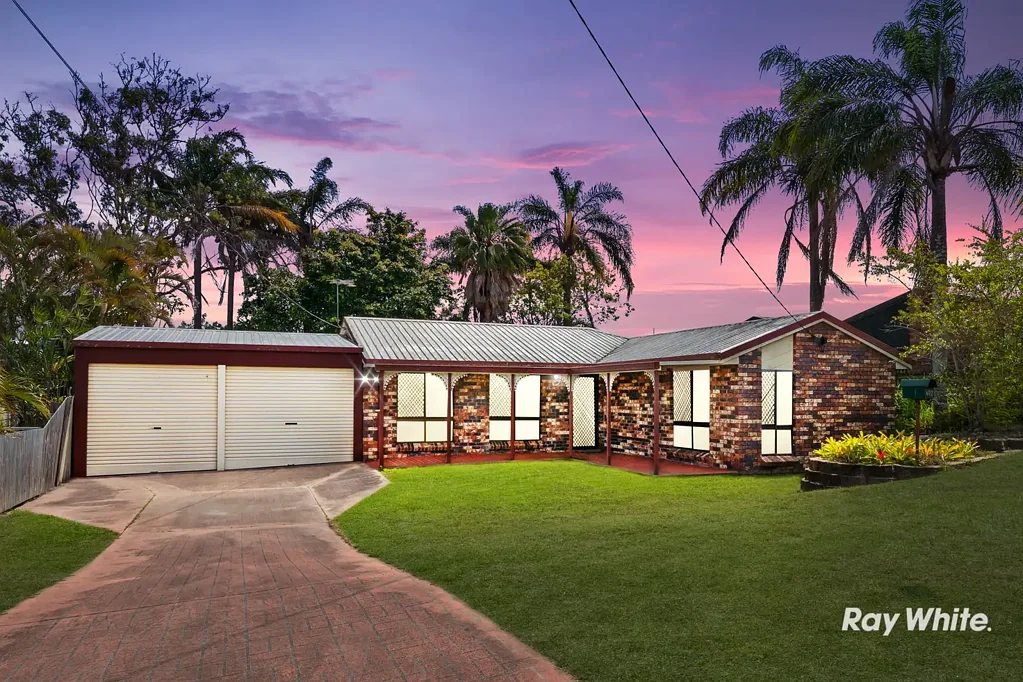 Loganholme 3कमरा Huge 4 Car Bay Shed, Flat Backyard & Spacious Alfresco - Space for Family Life, Hobbies & More in One Great Package