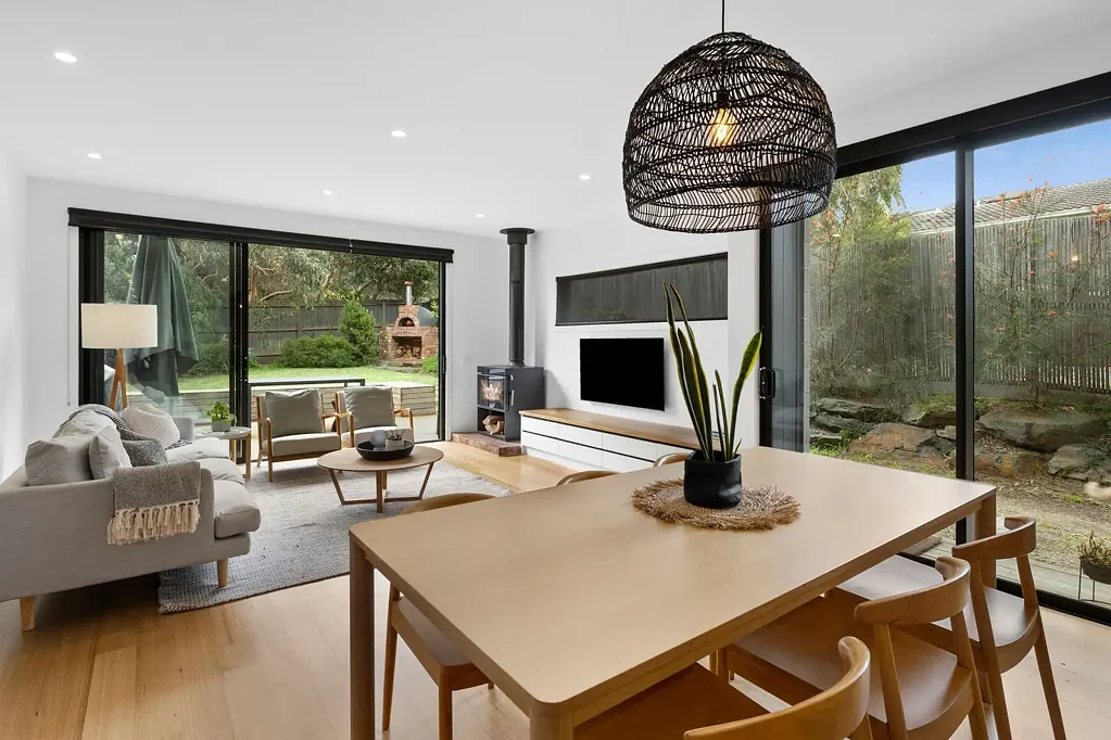 PERFECTLY POSITIONED, CONTEMPORARY, FOUR BEDROOM HOME
