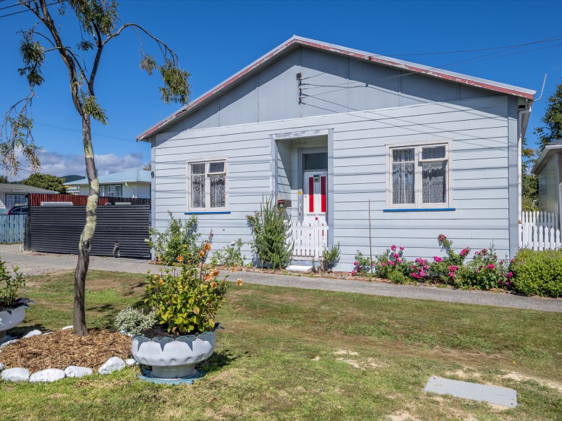 16 Stout Street, Shannon, Horowhenua, 2 Schlafzimmer, 1 Badezimmer