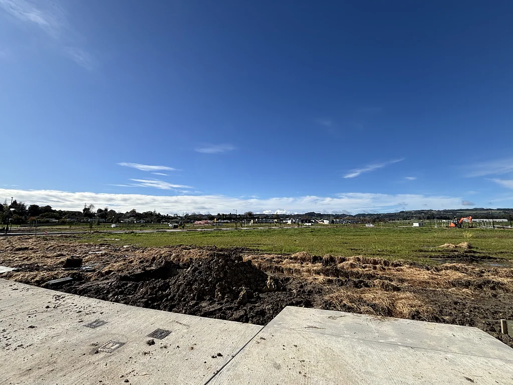 Papakura Entry level sections, own home or investments