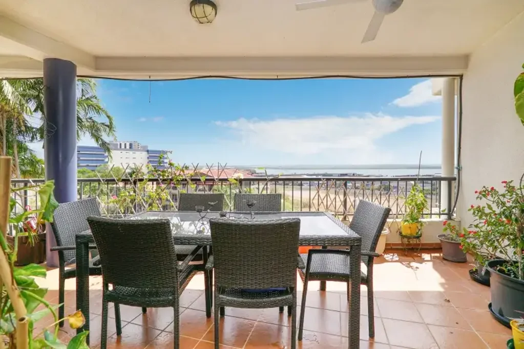 2/24 Harry Chan Avenue, Darwin City, NT 800