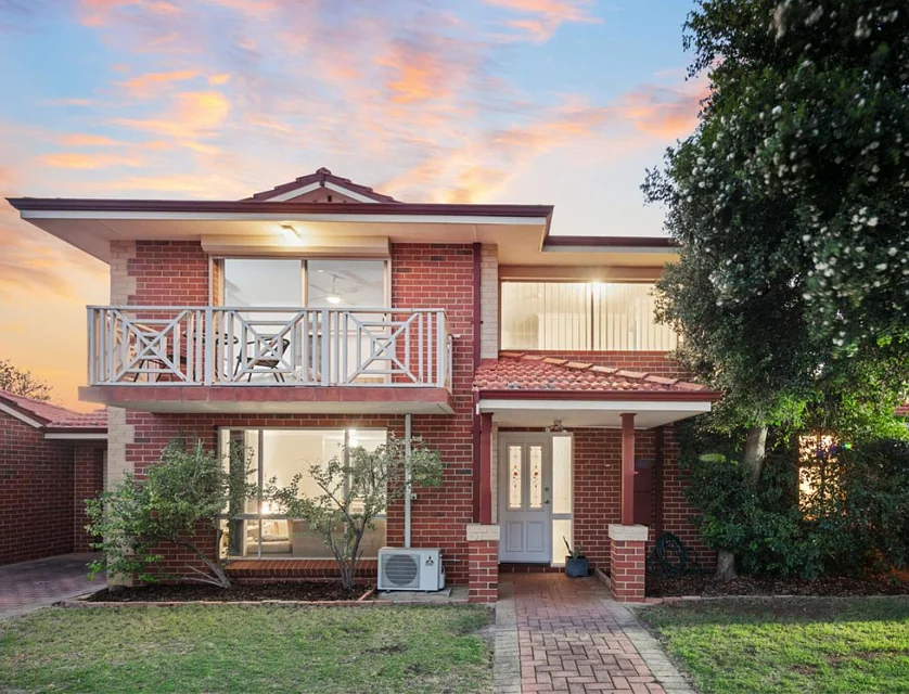2/33 Golf View Street, Yokine, WA 6060, 3房, 2浴, Townhouse