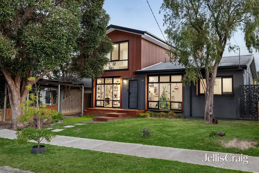 Greensborough 4 Slaapkamer Space, Style, Entertaining & A Fantastic Family-Friendly Location — This One Has It All