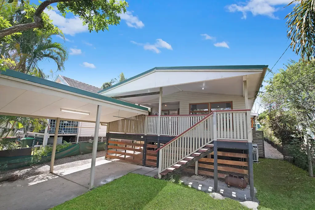 Sandgate 3침실 Vacant 3 Bedroom Cottage - Ready to move in!