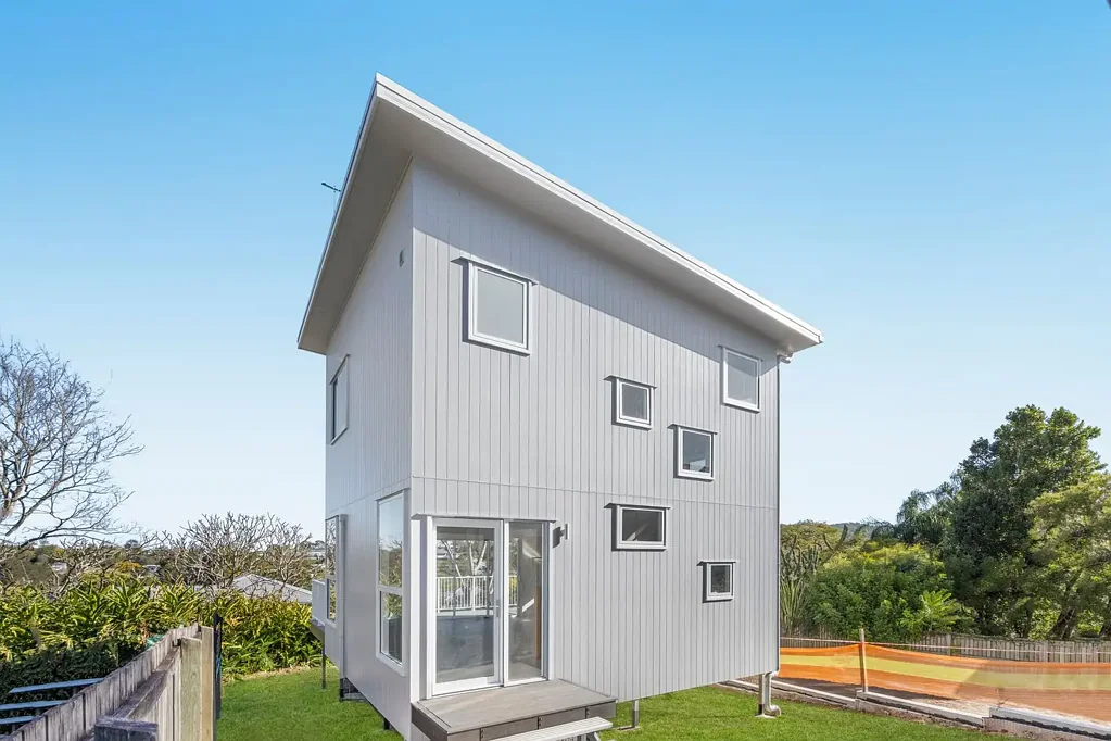 Newly Built Townhouse in Prime Bardon Location
