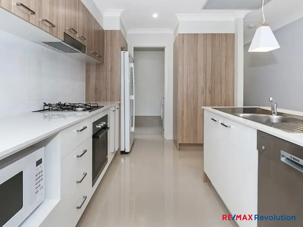 48 Burnett Drive, Holmview, QLD 4207