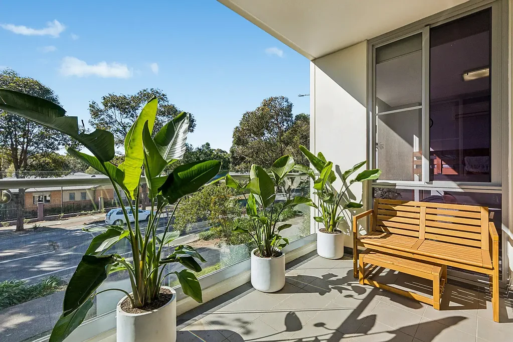 Warriewood 2Kwarto Sun drenched oasis offers laidback modern living