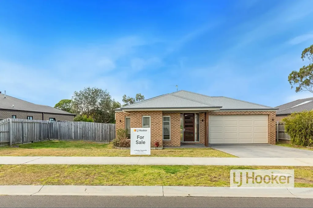 Paynesville 4 Bedroom STYLISH MODERN LIVING WITH ROOM FOR A SHED