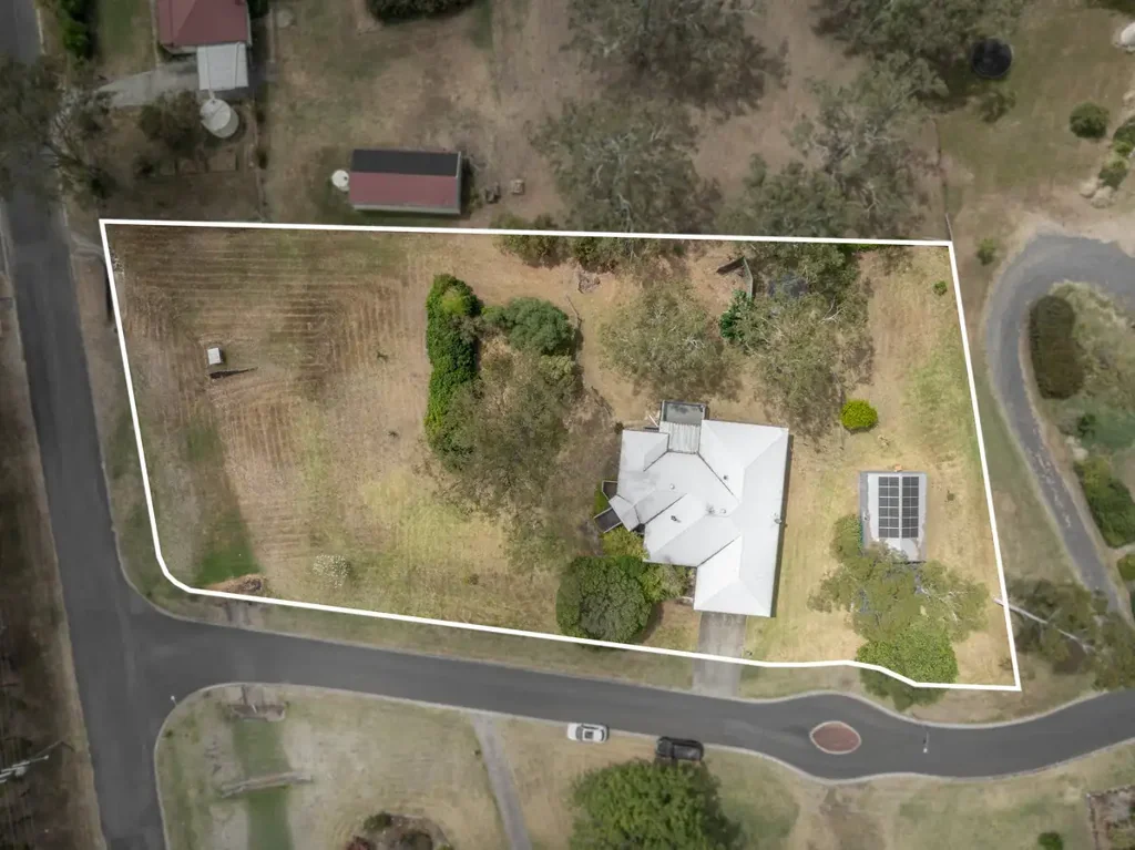 1 Binda Drive, Cranley, QLD 4350