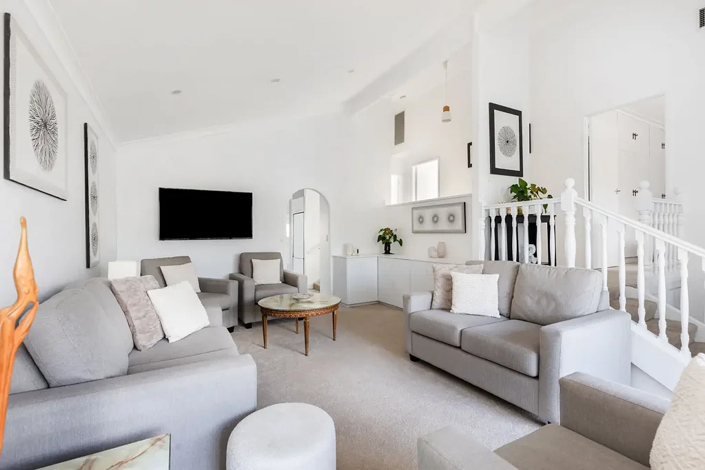 Maroubra 4ਬੈੱਡਰੂਮ A LIGHT-FILLED COASTAL FAMILY RETREAT JUST MINUTES FROM MAROUBRA BEACH