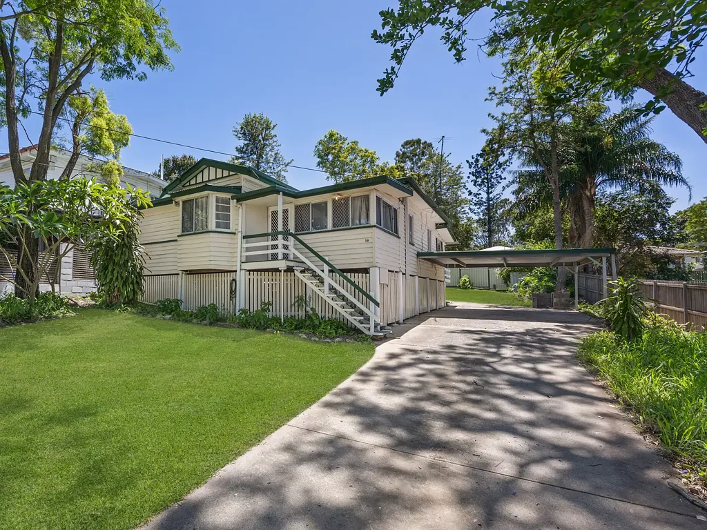 Churchill 2Kwarto Perfect Entry-Level Home on a Great Block