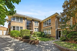 8/5 Woonsocket Court, St Kilda