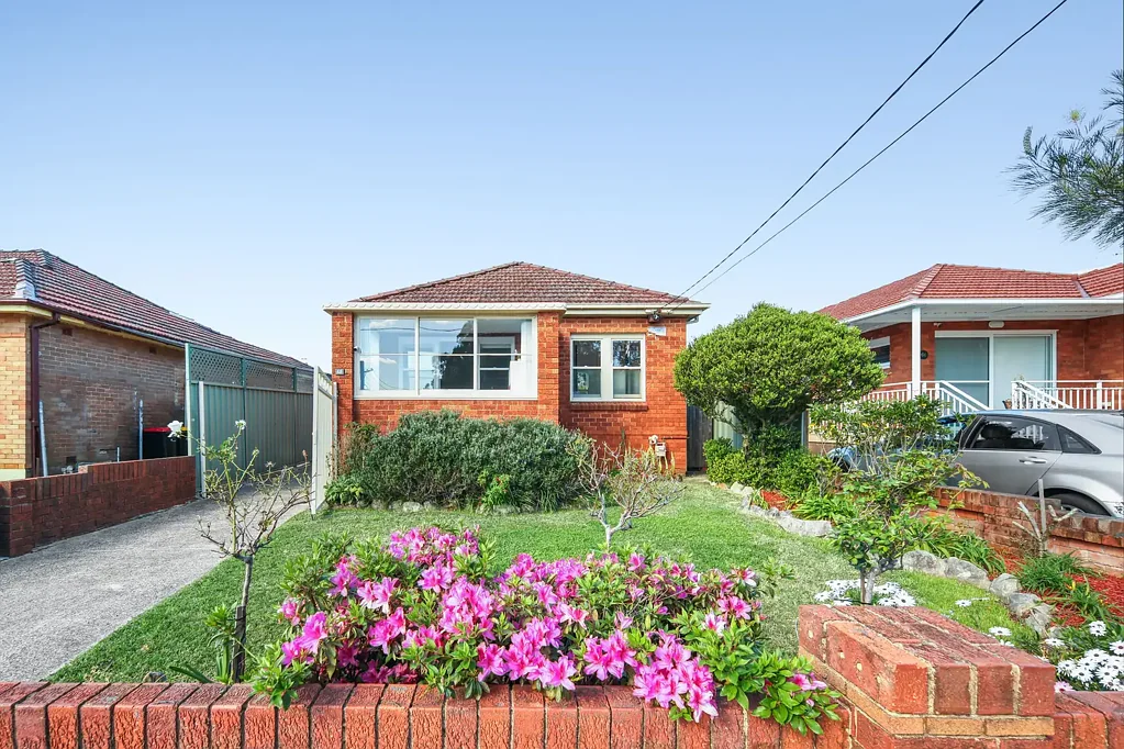 68 Caroline Street, Kingsgrove, NSW 2208