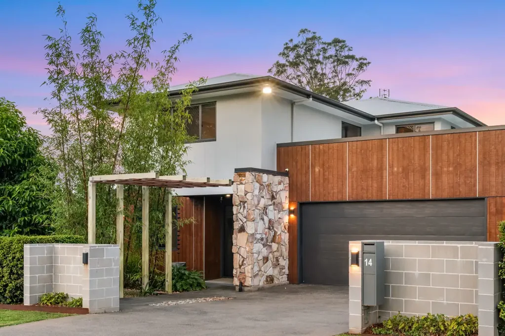 14 Whispering Pines Drive, Highfields, QLD 4352
