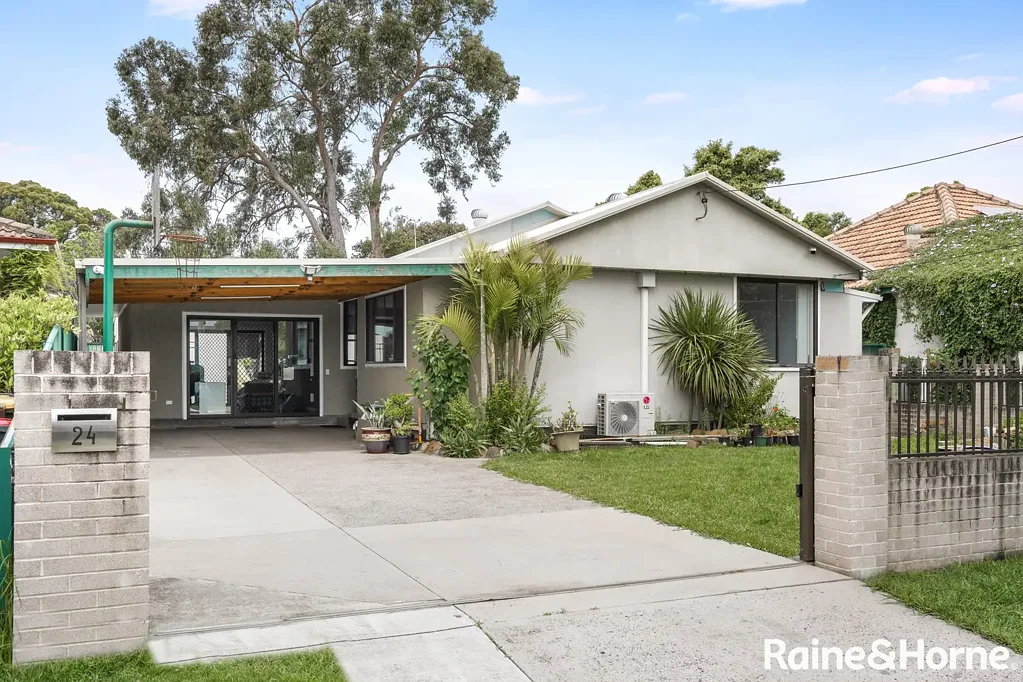 24 Albert Street, Ingleburn, NSW 2565