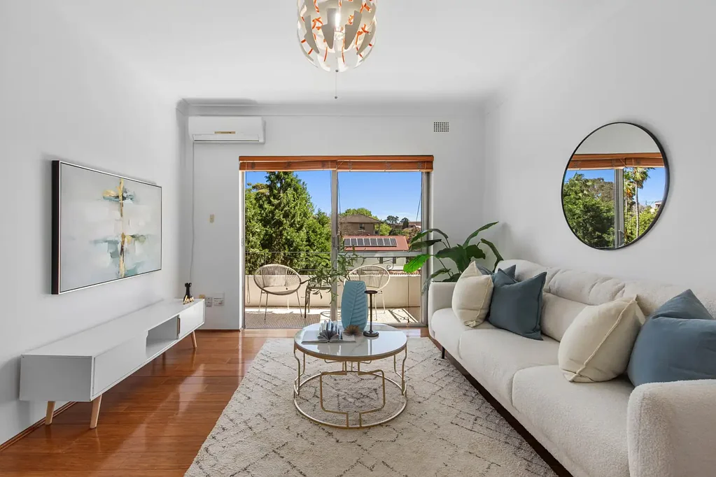 Mortdale 2 Slaapkamer Leafy, Light-Filled Unit in Prime Mortdale Location