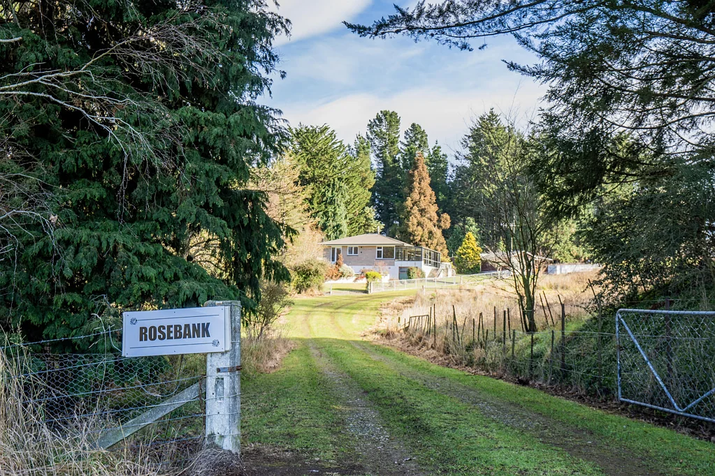 Fairlie Scale, mountain views and room to add value