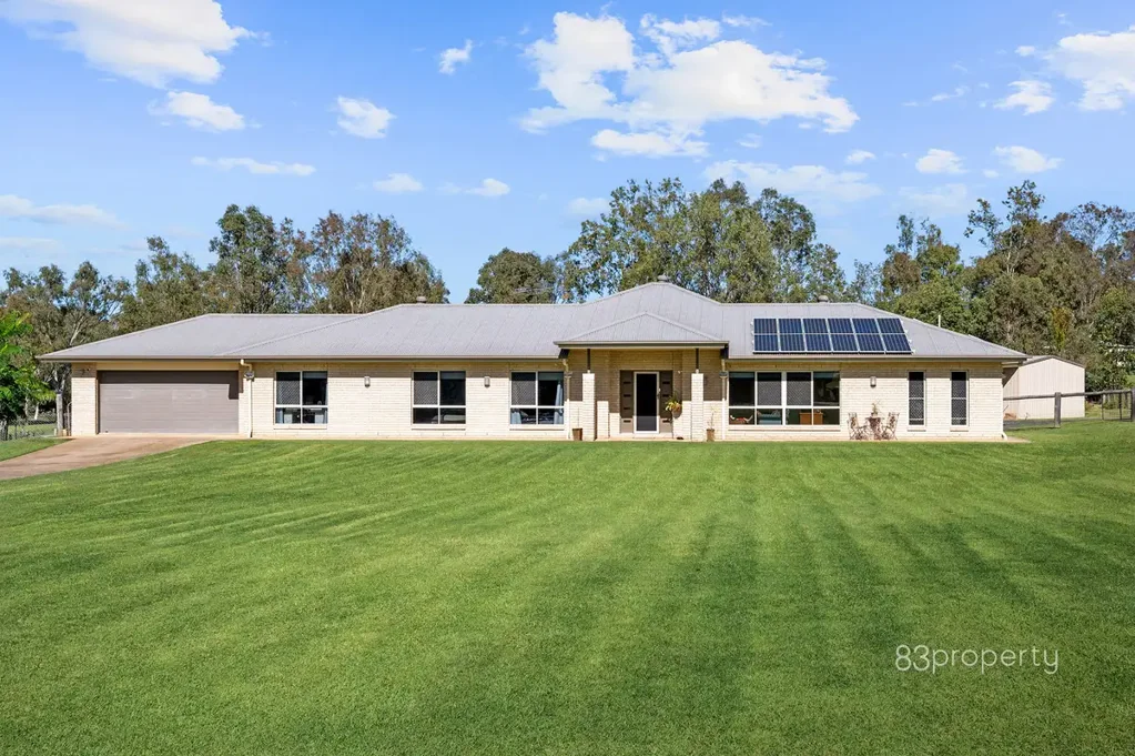 Kensington Grove 4Phòng ngủ Impressive Home ~ Acreage Property ~ Inground Pool + Shed