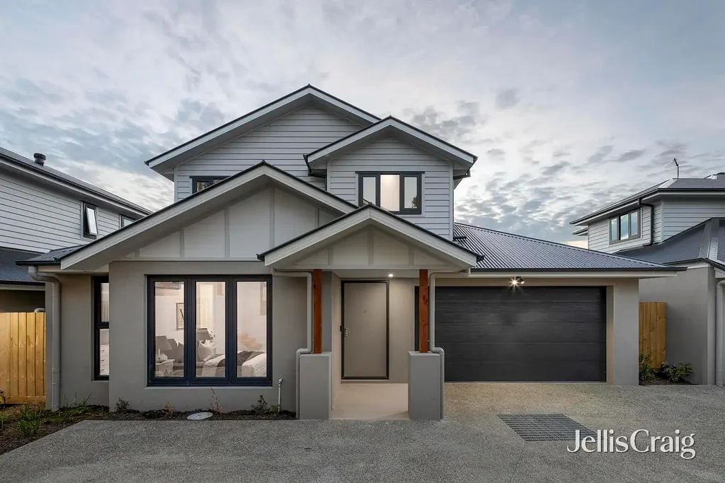 Lower Plenty 3ਬੈੱਡਰੂਮ Modern Elegance with a Ground-Floor Master Retreat