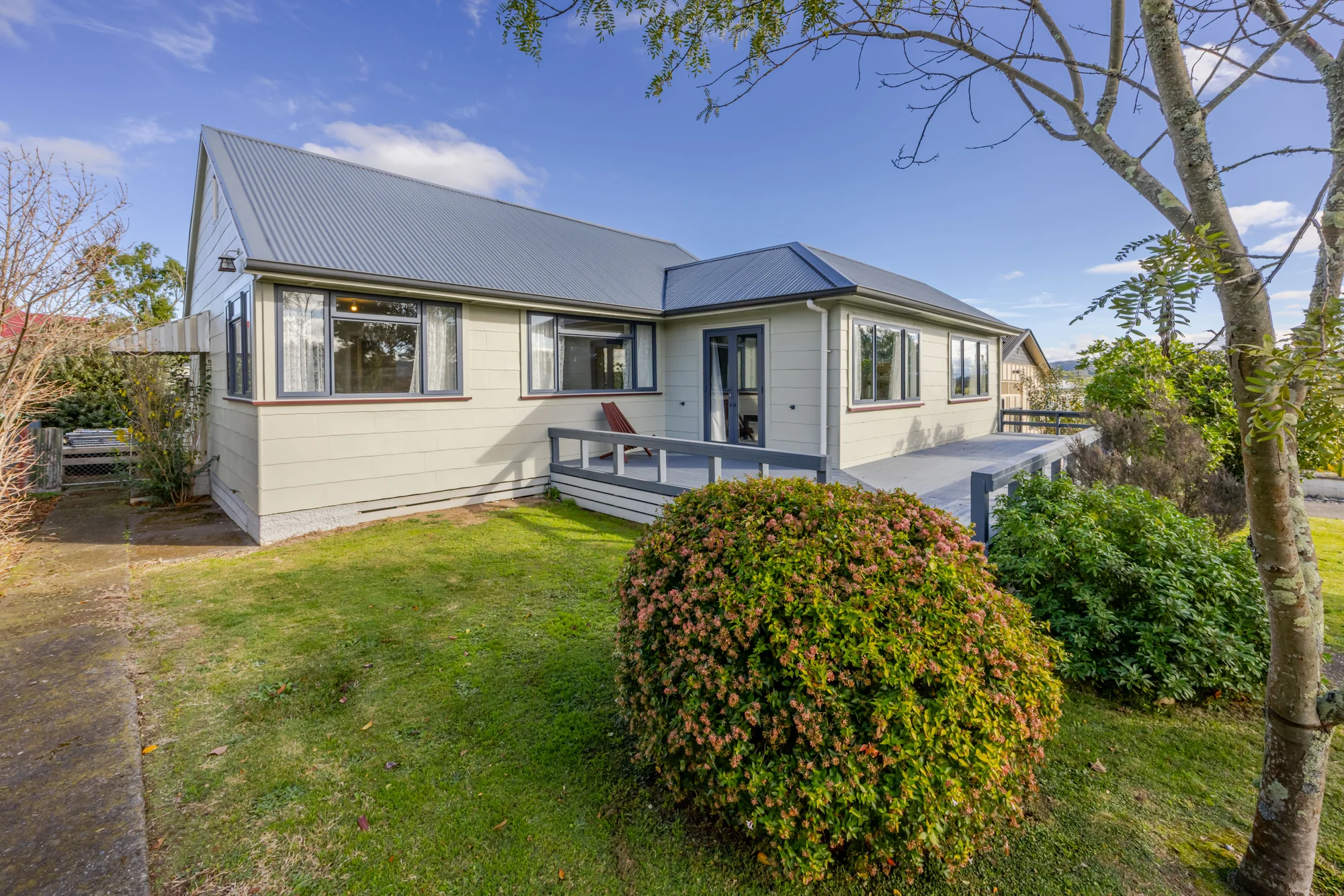 Waipukurau and Surrounds 4બેડરૂમ Family spaces, double glazing, fantastic garage