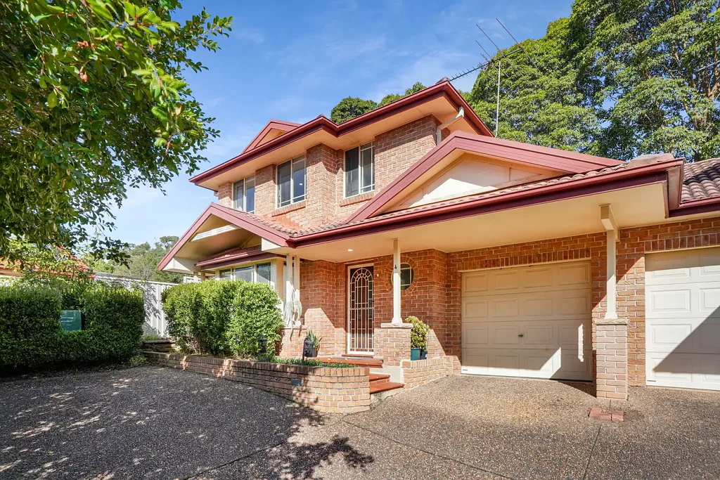 Cherrybrook 3Phòng ngủ Renovated Family Haven in the Heart of Cherrybrook's Premier School Catchment