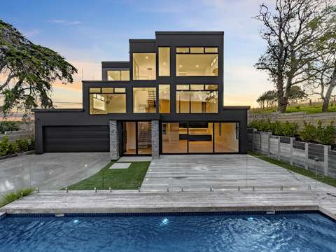 Glendowie 5Moenga Luxury Living on Riddell