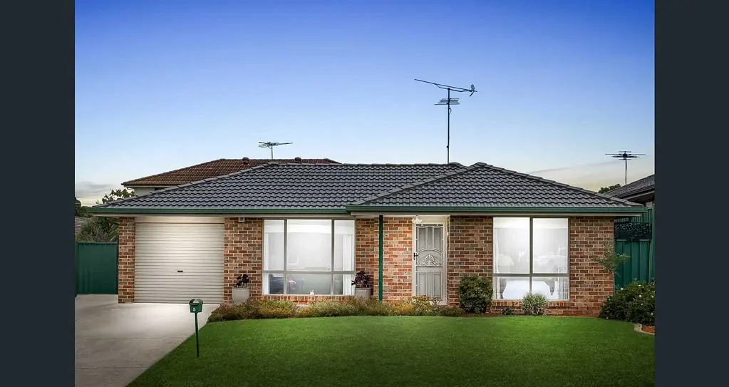 Family Entertainer with Swimming Pool & Spacious Outdoor Living
3 Bed | 2 Bath | 1 Car | Swimming Pool