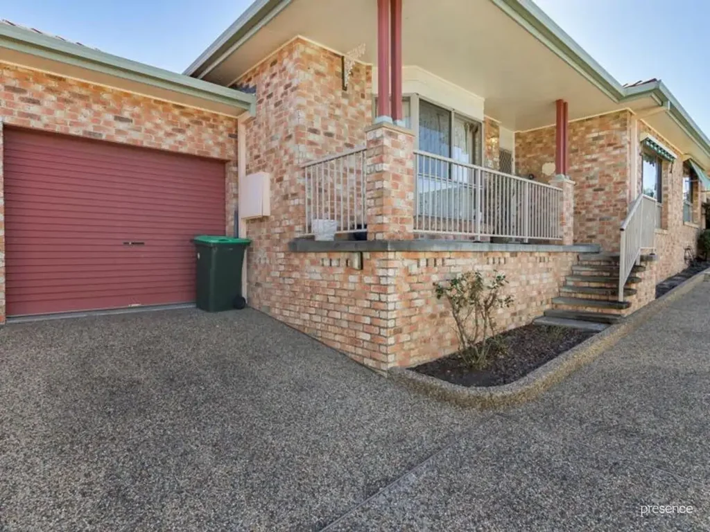 EASY LOW-MAINTENANCE LIVING IN A QUIET COMPLEX