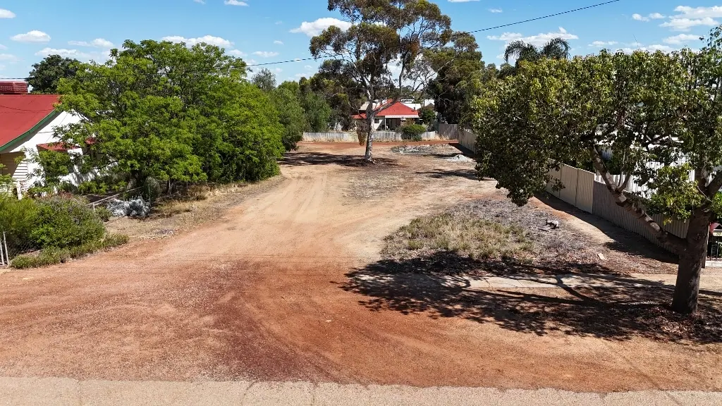 28 Murphy Street, Quairading, WA 6383