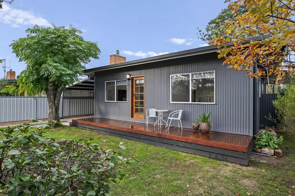 Benalla 3房  Beautifully Renovated Family Home Ready to Enjoy
