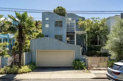 $85万成交，奥克兰买家超低价入手Devonport住宅，买地送房？
