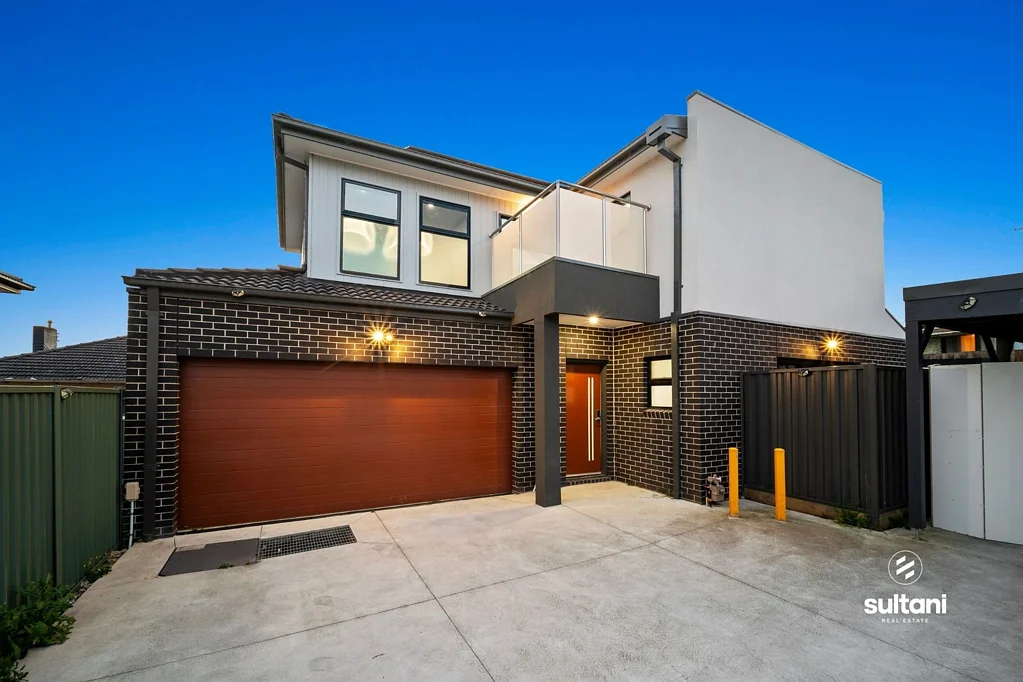 2/13 Myrtle Grove, Doveton, VIC 3177
