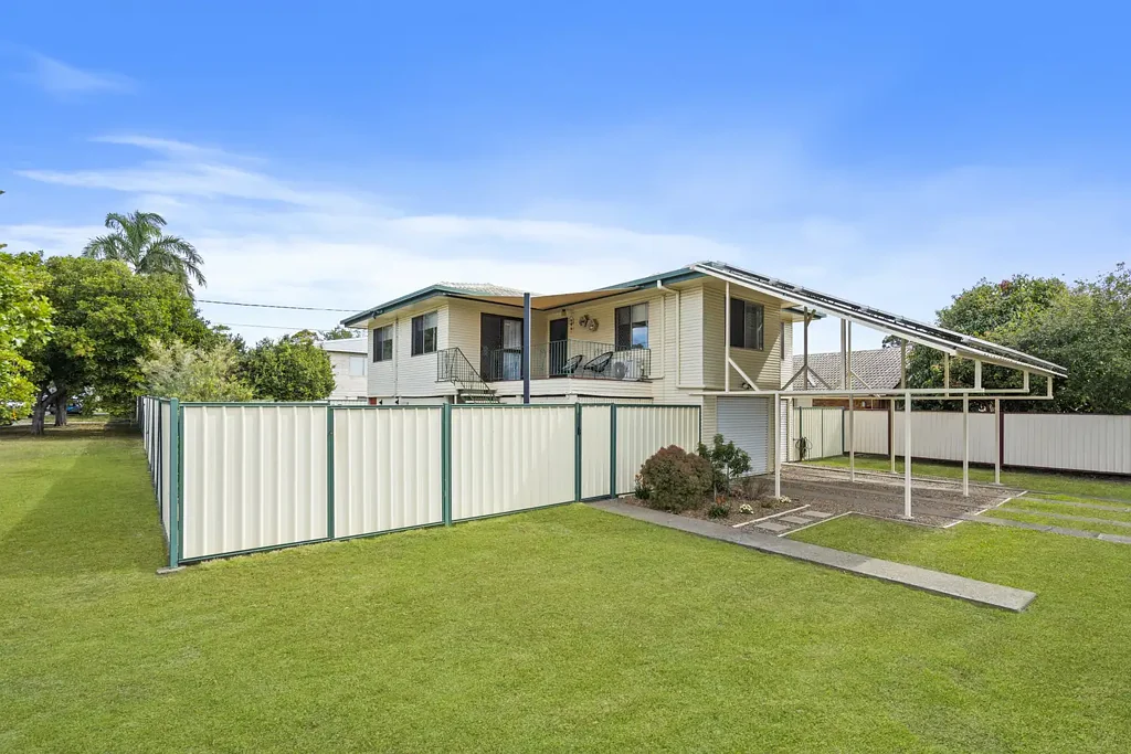 Acacia Ridge 4침실 IMMACULATE FOUR-BEDROOM HOME ON A CORNER BLOCK