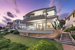 1/8 Glaisher Parade, Cronulla