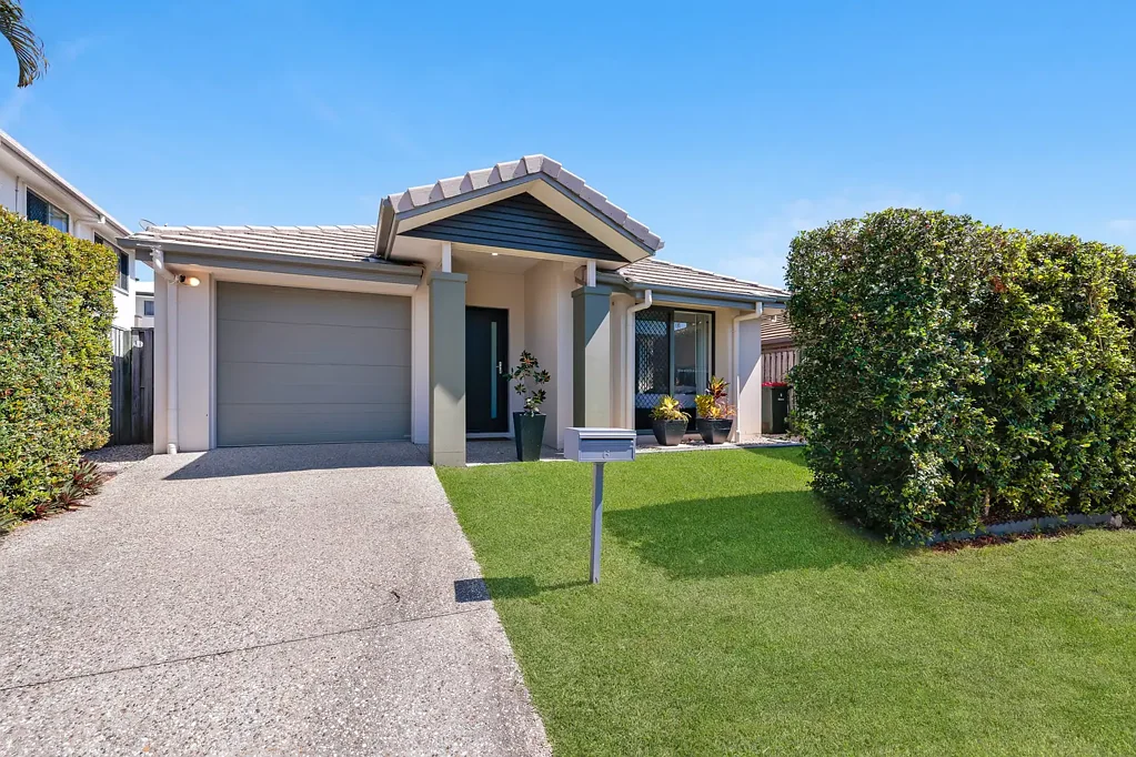 Pacific Pines 3房  Modern Comfort Meets Privacy - Move-In Ready Home