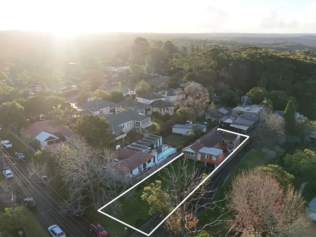 St Ives 4Moenga 1,094sqm. North-Facing. land, light and location.