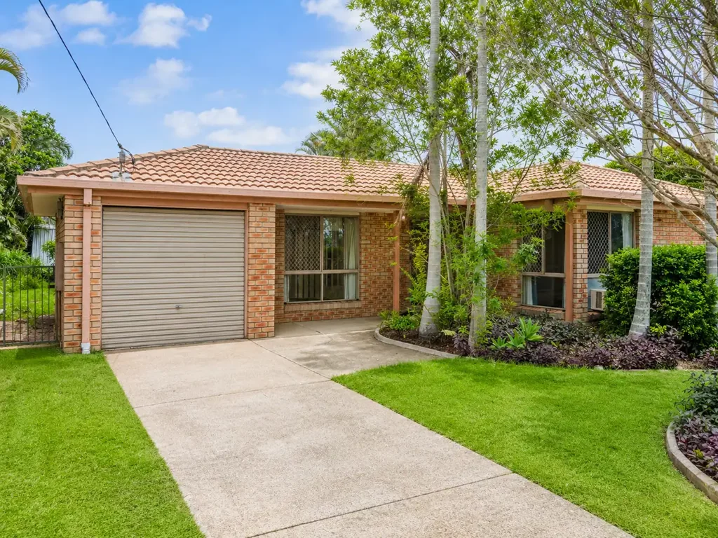 Boronia Heights 4房 您的第一套住房还是明智的投资？这个房产满足所有要求！ YOUR FIRST HOME OR A SMART INVESTMENT? THIS ONE TICKS THE BOXES!