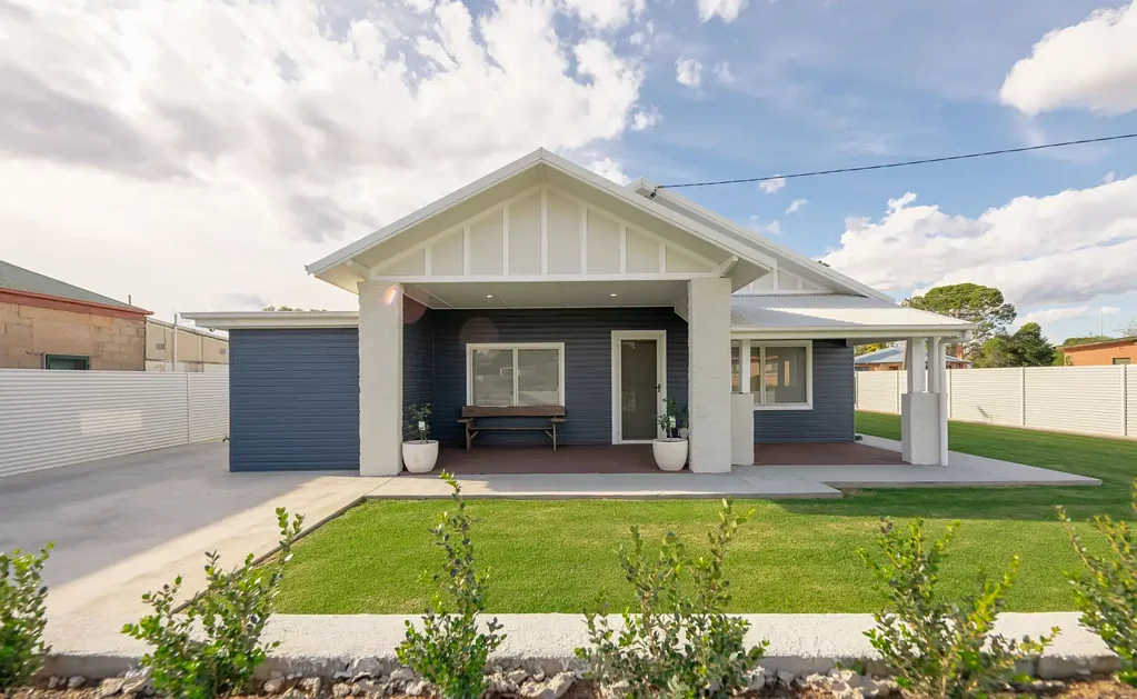 Forbes 4 Bedroom Ray White Forbes - 02 6851 1411