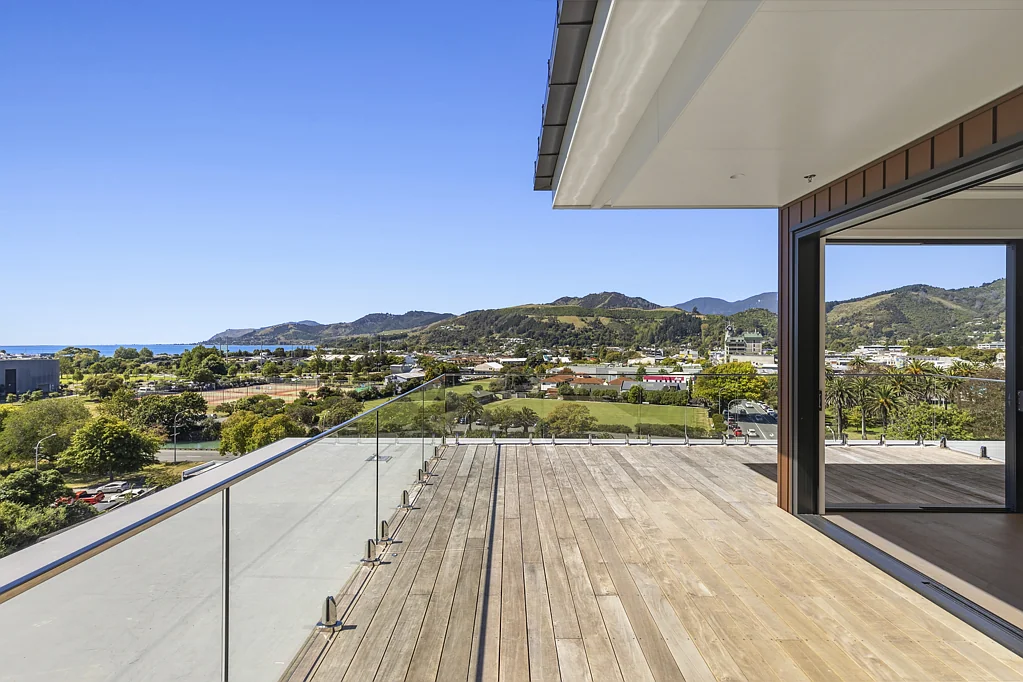 Nelson City 3 Bedroom Unrivaled Views, Uncompromising Quality