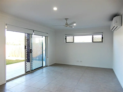 86 Midnight Cres, Spring Mountain, QLD 4300, 4 Bedrooms, 2 Bathrooms, House